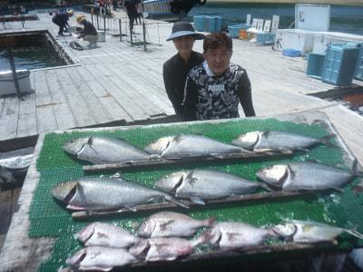 釣りエサのお知らせ 活アジ うぐい シラサエビ 公式 釣堀紀州 和歌山 有田郡広川町の海上釣堀 釣り堀 紀州